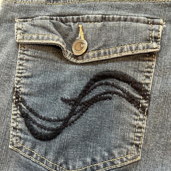 Lee Women’s Cropped Jeans Size 12 Medium Blue Stretch Denim Low Waist - Picture 3 of 7